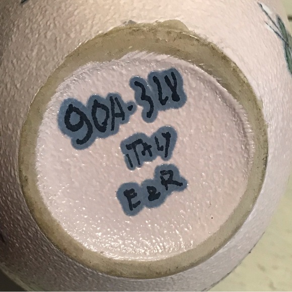 Vtg  Hand Painted Italian Pottery Basket Winter Theme Deer And Lute Signed E R - Picture 10 of 12